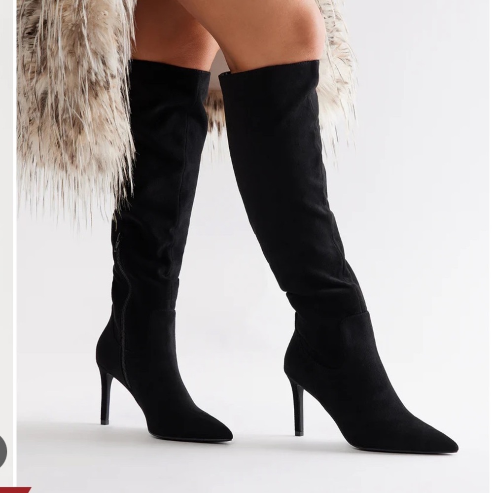 Black fashion nova boots